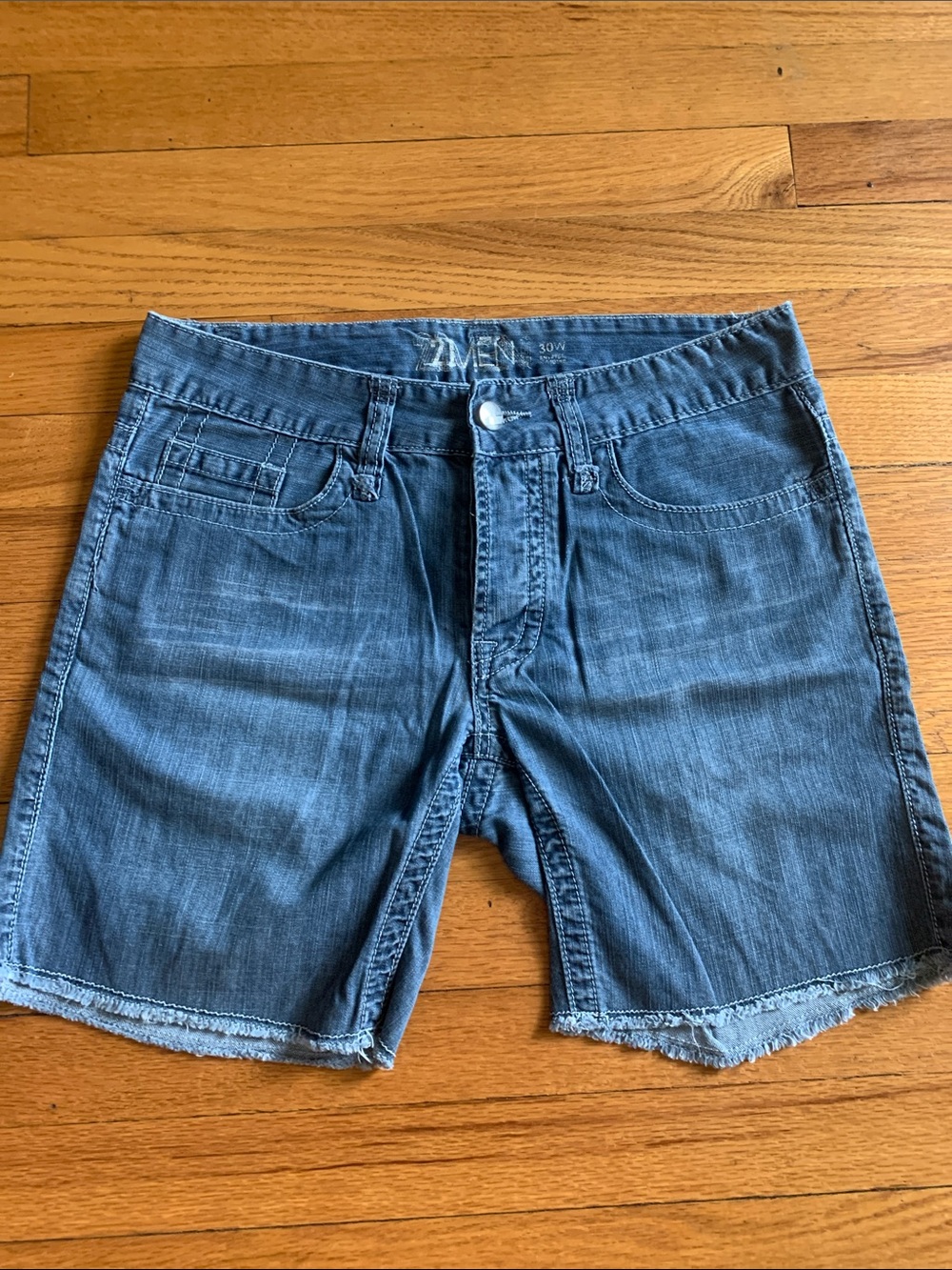 Forever 21 Men's Blue Denim Shorts - Casual Frayed Hem (30” waist)